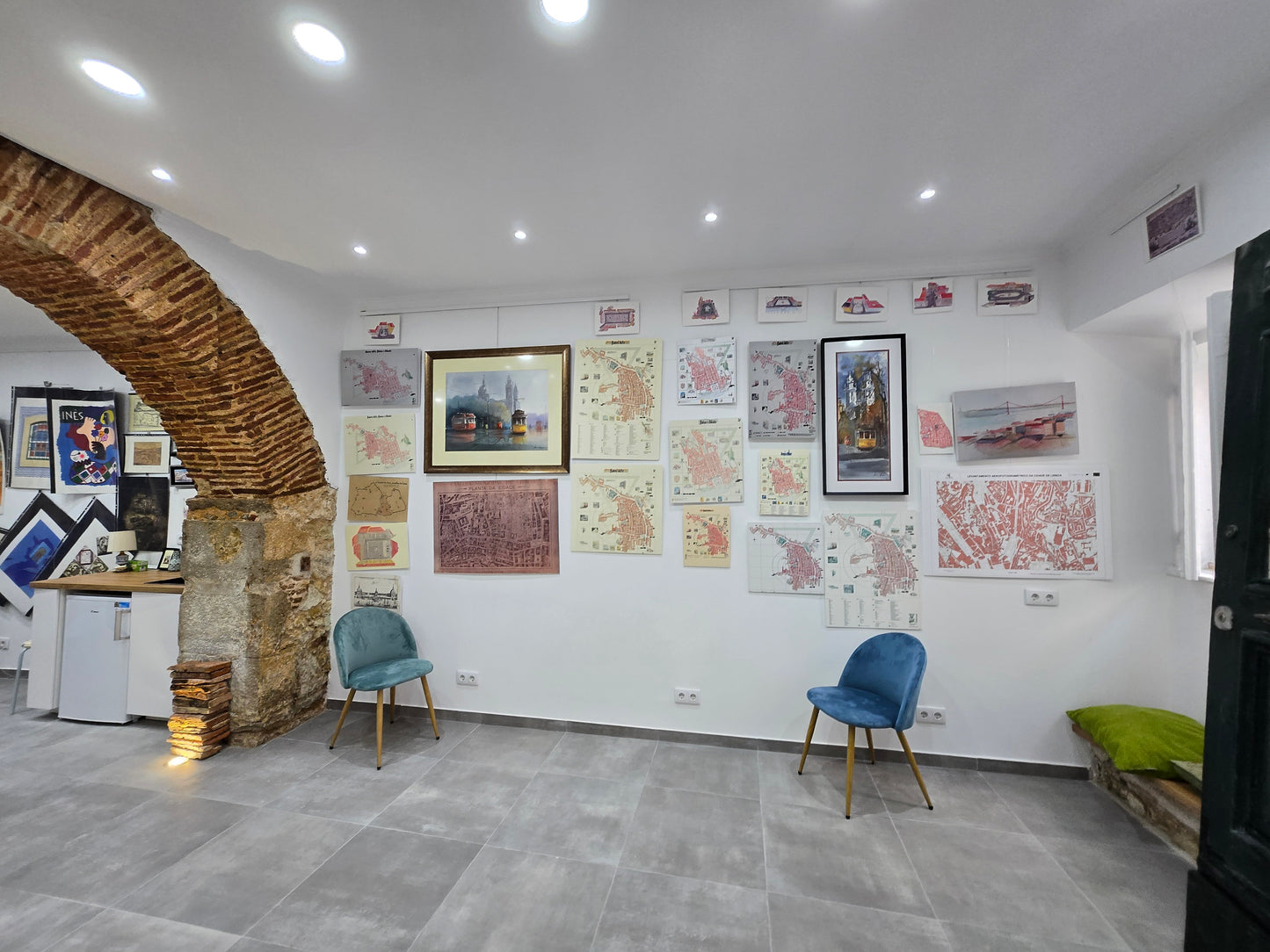 Galeria Pivada na Rua Diário de Notícias 35 - Bairro Alto / Chiado