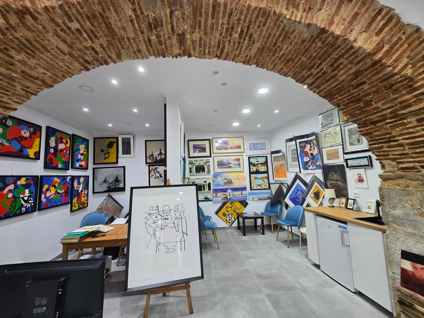 Galeria Pivada na Rua Diário de Notícias 35 - Bairro Alto / Chiado
