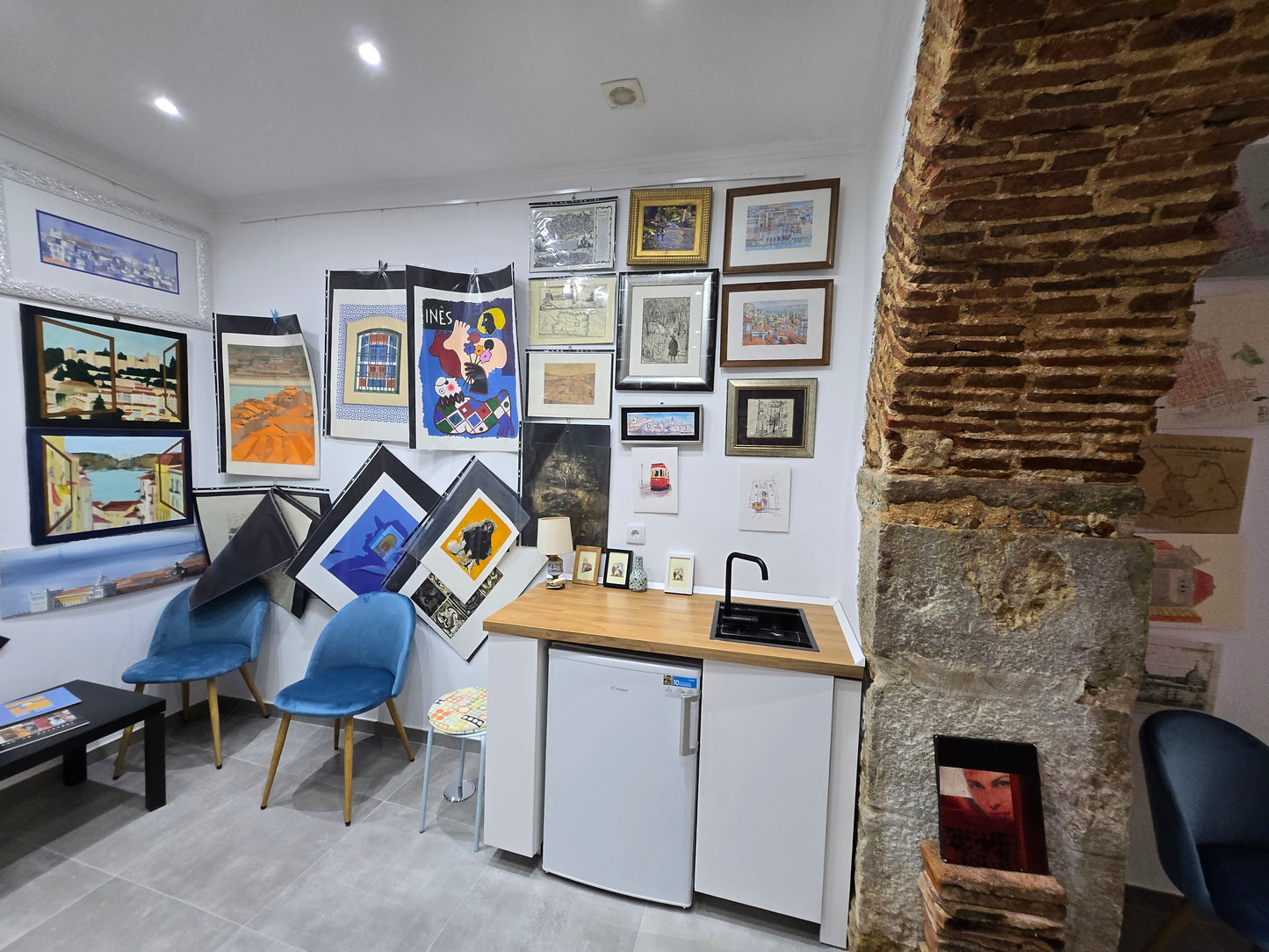 Galeria Pivada na Rua Diário de Notícias 35 - Bairro Alto / Chiado