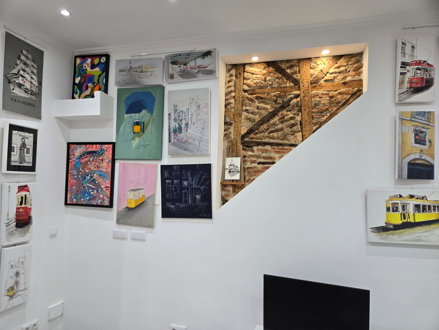 Galeria Pivada na Rua Diário de Notícias 35 - Bairro Alto / Chiado